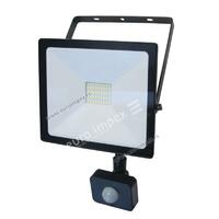 LED REFLEKTOR 30W SLIM CRNI SA SENZOROM 6500K 2400lm IP65 ELR048